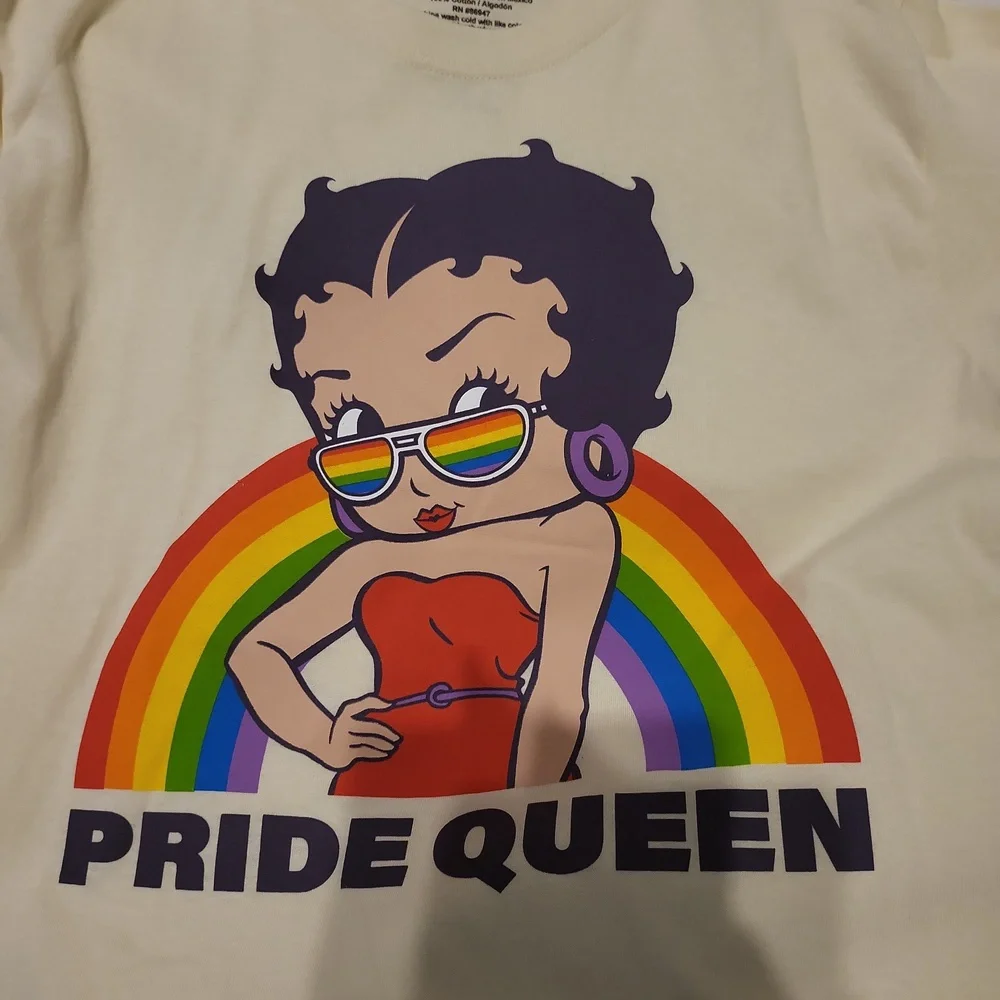 Betty Boop Pride Queen TEE shirt - Picture 2 of 4